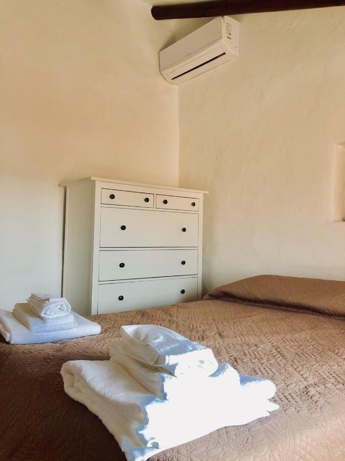 Casa D' Santiago Guest House มอนซาราซ ภายนอก รูปภาพ