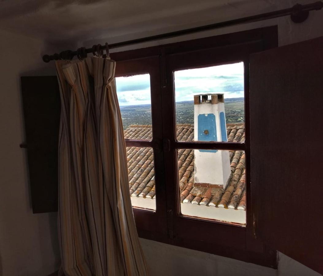 Casa D' Santiago Guest House มอนซาราซ ภายนอก รูปภาพ